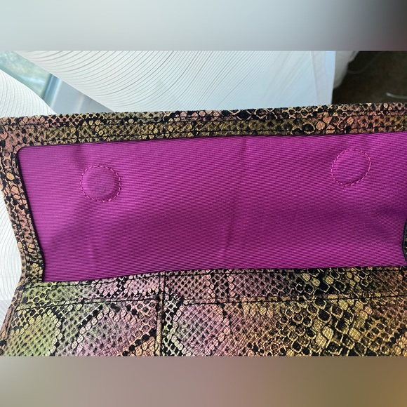 NWT Hobo International iridescent rainbow leather snake print wallet - Picture 8 of 16